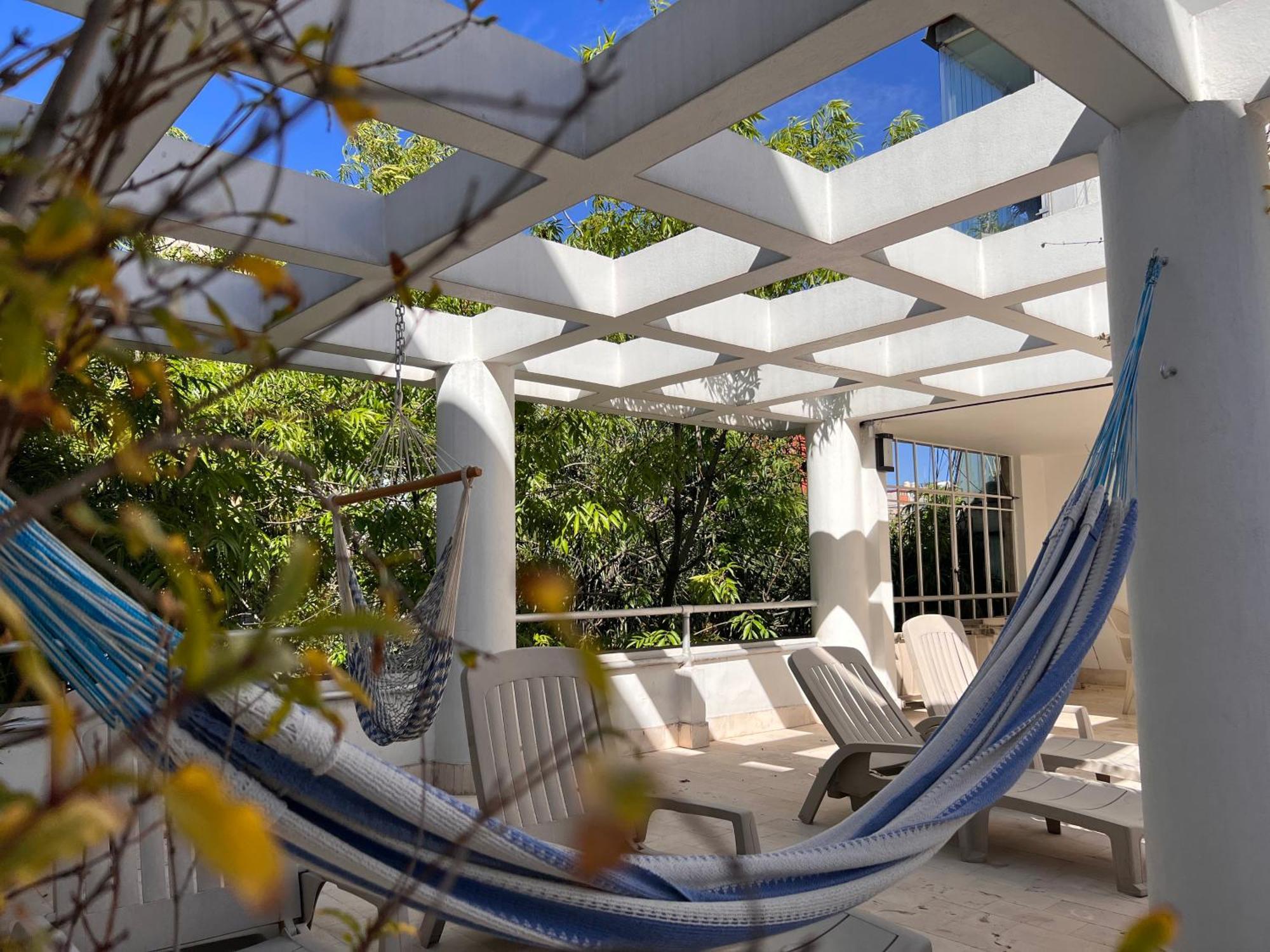 Apartment Condesa Campeche 9 Comfortable 2 Bedroom, 1 Bath Retreat Featuring Generous Spaces *